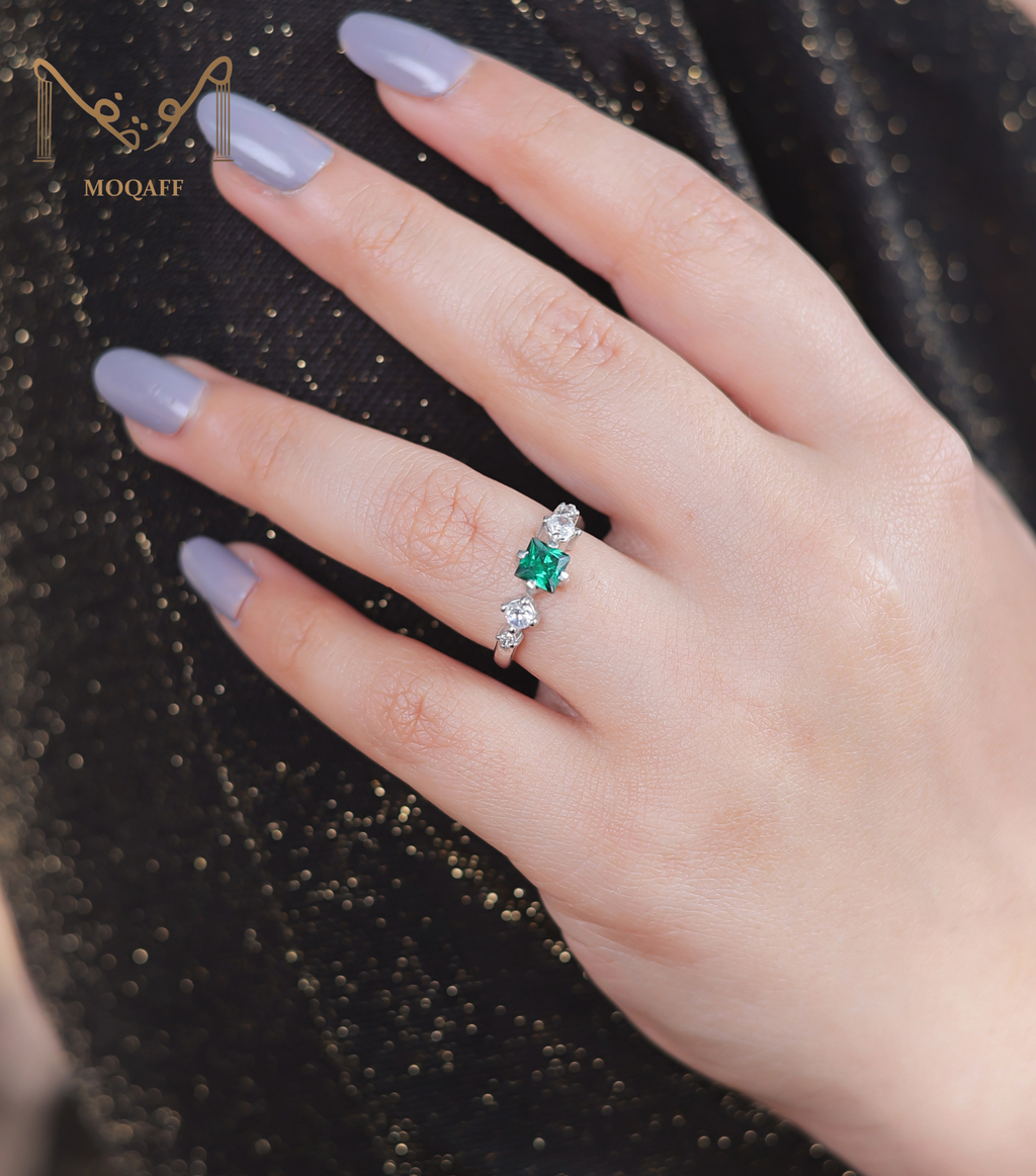 Humnava Ring (green)